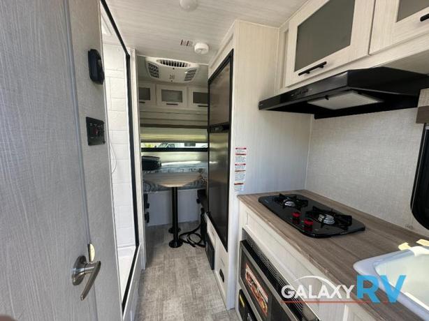 Used 2024 Forest River RV No Boundaries BEAST MODE image 4