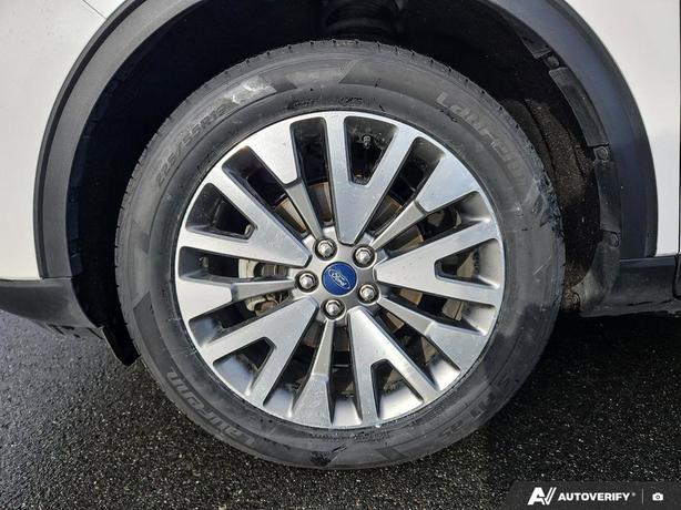 2022 Ford Escape Titanium AWD | Remote Start | Heated Seats! image 6