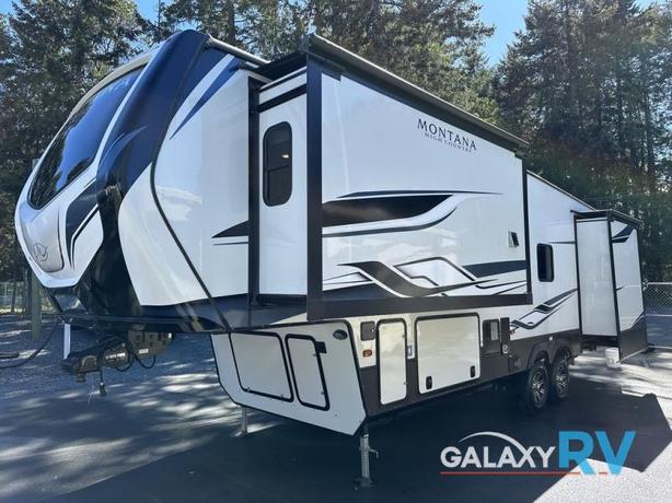 Used 2022 Keystone RV Montana High Country 281CK image 8