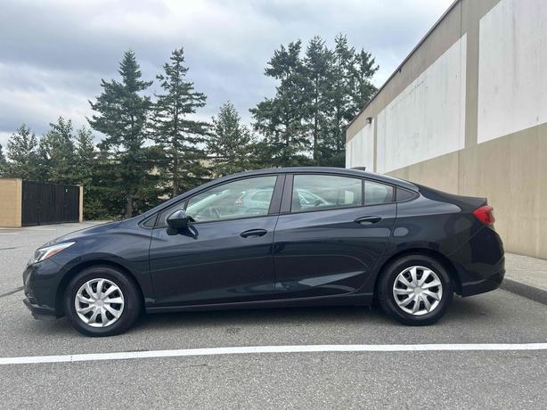 2016 Chevrolet Cruze image 4