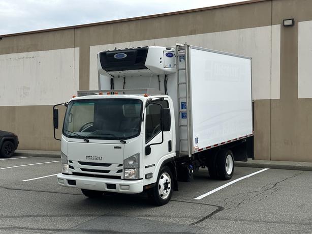 2019 Isuzu NRR image 3