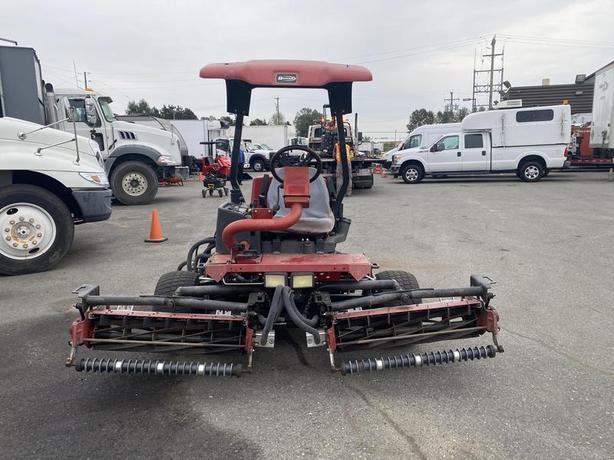 2011 Toro Reelmaster 3100-D Triplex Ride on Reel Mower image 8