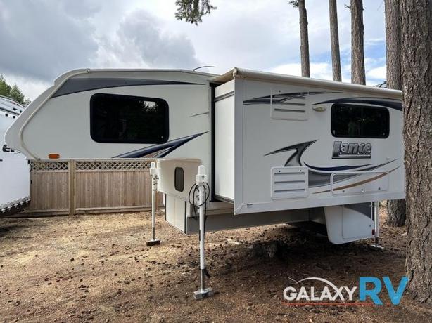 Used 2012 Lance 1181 image 8