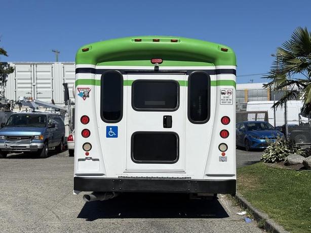 2013 Chevrolet Express G4500 Diesel 11-Passenger Bus with Wheelchair Ramp image 8