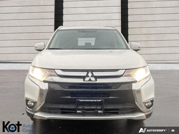 2017 Mitsubishi Outlander ES BACKUP CAMERA! BLUETOOTH! image 2