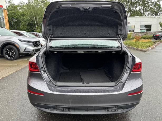 2020 Honda Insight Base image 7