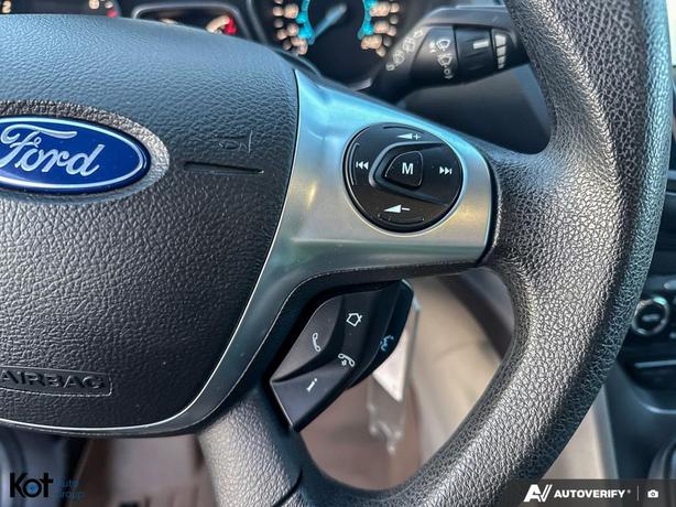 2014 Ford Escape SE ! KEYLESS ENTRY! POWER SEAT! BACKUP CAMERA! LOW KMS! image 8