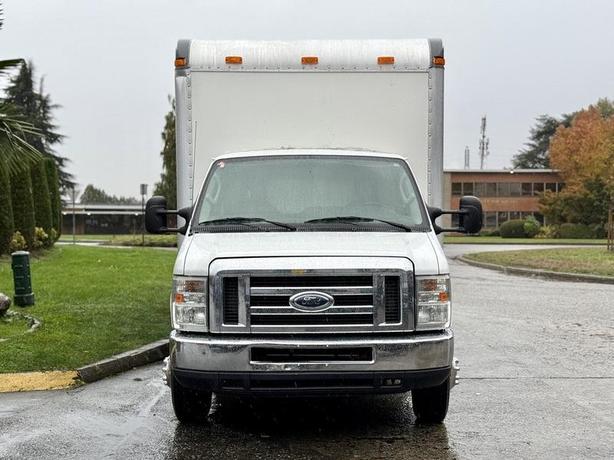 2013 Ford Econoline E450 16-Foot Cube Van – 5.4L RWD image 3
