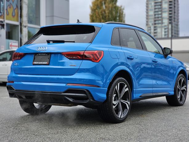 2021 Audi Q3 Technik- Black Optics, S Line, No Accidents image 5