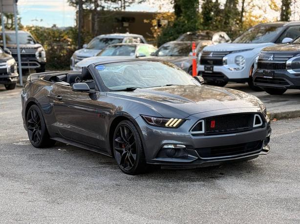 2017 Ford Mustang GT Premium - Convertible, Leather, Navigation image 4