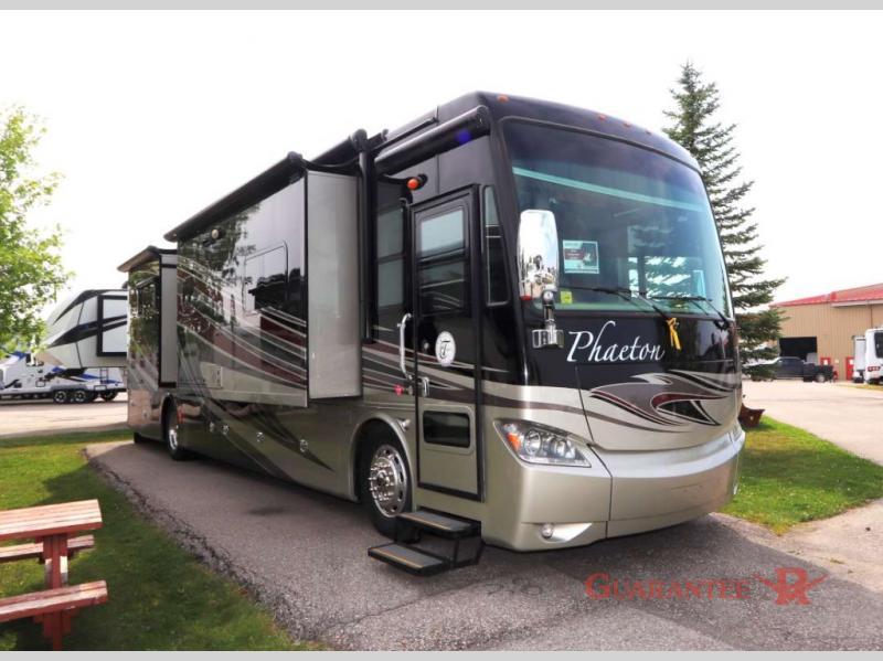 Used 2014 Tiffin Motorhomes Phaeton 40QBH display photo