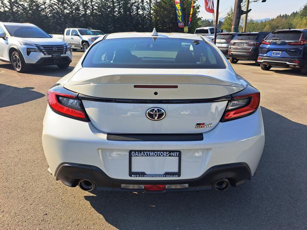 2024 Toyota GR86 Premium - Heated Seats image 7