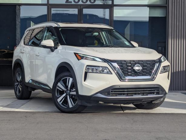2023 Nissan Rogue SL - No Accidents, AWD, Sunroof, Leather image 4