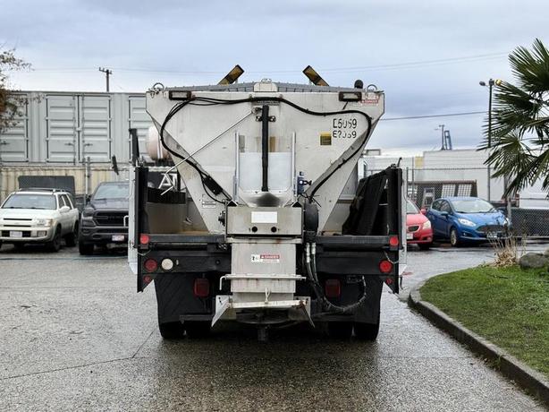 2013 Ford F-650 2013 Ford F-650 Cummins Plow Truck with 12-Foot Dump and Sander image 8