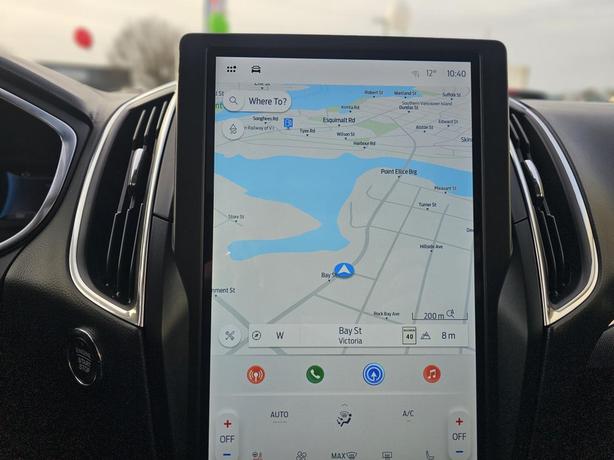 2021 Ford Edge Titanium AWD image 6