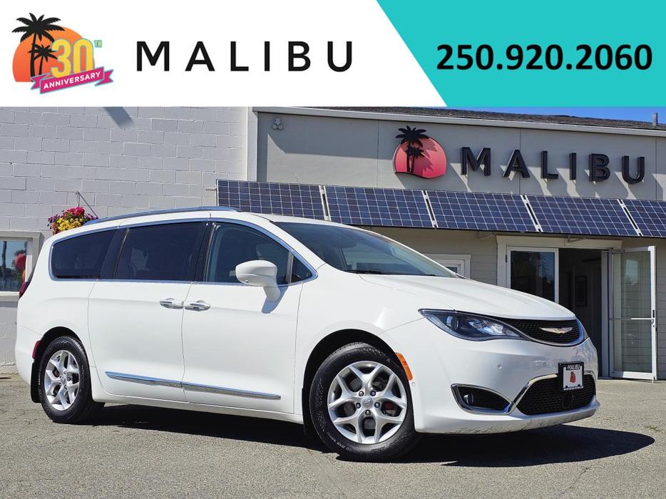 2017 Chrysler Pacifica 4dr Wgn Touring-L Plus display photo