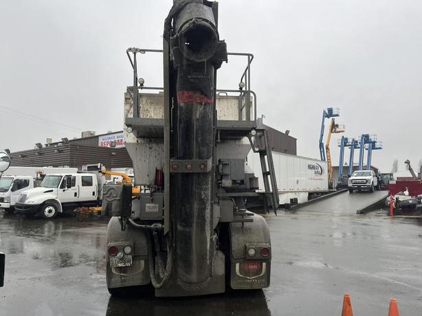 2023 Mack Granite C60 Cement Tech Cement Mixture Truck Diesel Air Brakes image 4