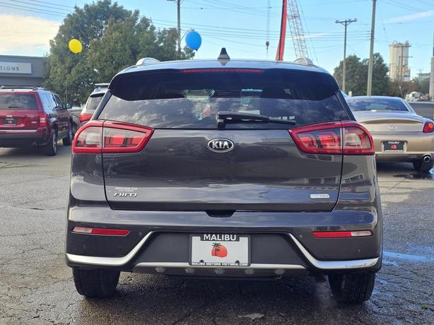 2017 Kia Niro FWD 4dr EX Premium image 3