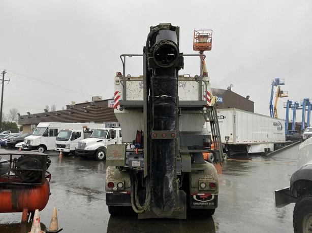 2020 Freightliner 114SD C60 Cement Tech Cement Mixture Air Brakes Cummins Engine image 4