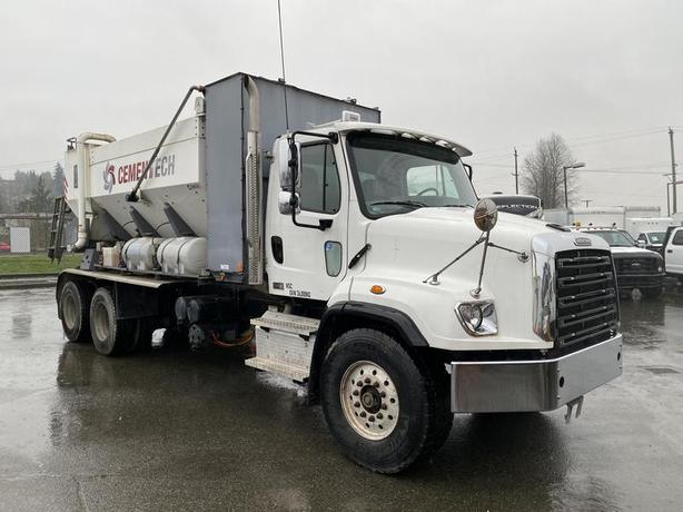 2020 Freightliner 114SD C60 Cement Tech Cement Mixture Air Brakes Cummins Engine image 6