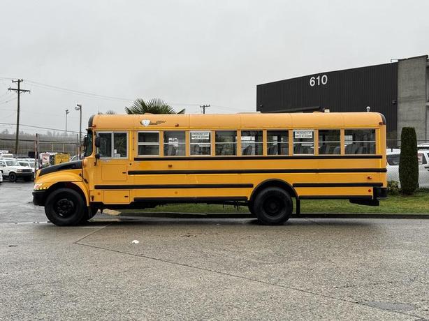 2013 International 3000 35-Passenger Bus Diesel with Hydraulic Brakes image 6