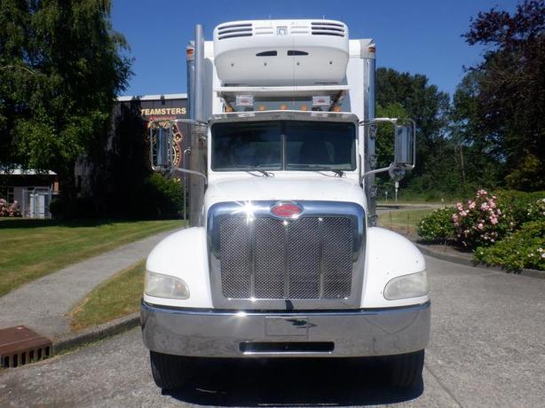 2008 Peterbilt 335 22 Foot Cube Van Reefer Air Brakes Diesel image 3