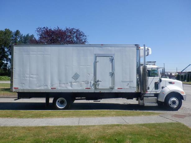 2008 Peterbilt 335 22 Foot Cube Van Reefer Air Brakes Diesel image 6