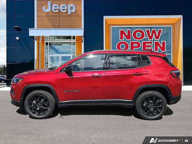 2025 Jeep Compass Altitude image 3