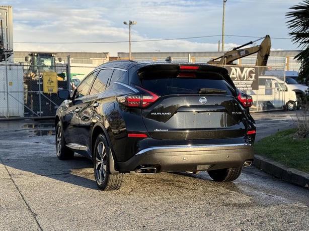 2021 Nissan Murano SV AWD with Moonroof and 360° Camera image 7
