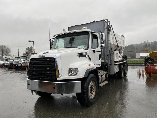 2020 Freightliner 114SD C60 Cement Tech Cement Mixture Air Brakes Cummins Engine image 1