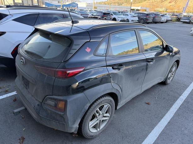 2021 Hyundai Kona Essential BLUETOOTH! BACKUP CAMERA! HEATED SEATS! NO ACCIDENT! image 3