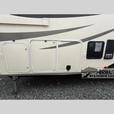 Used 2017 Grand Design Solitude 360RL thumbnail image 8