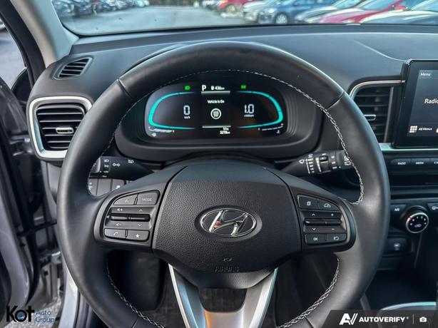 2025 Hyundai Venue Preferred ! LIKE NEW! LOTS OF SAFETY! VERY LOW KMS! NO ACCIDE image 7