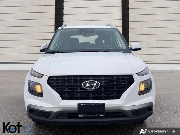 2023 Hyundai Venue Preferred BLUETOOTH APPLE CARPLAY! HEATED SEATS! image 2