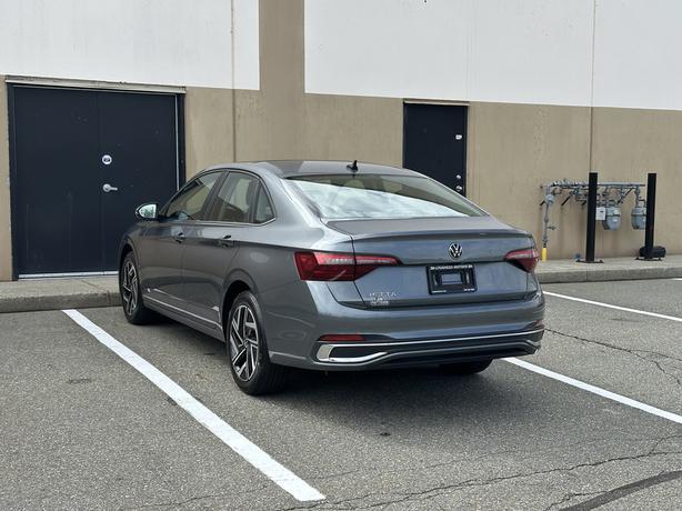 2022 Volkswagen Jetta image 4