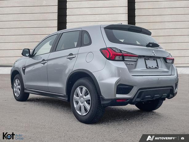 2024 Mitsubishi RVR ES image 4