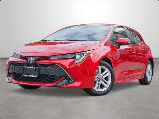 2021 Toyota Corolla Hatchback SE - One Owner, Forward Collision Mitigation image 1