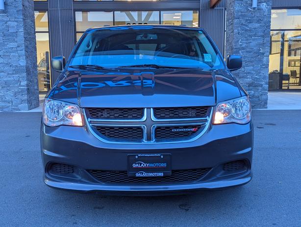 2017 Dodge Grand Caravan SXT - 7 Passenger, SXM Satellite Radio image 3