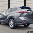 2024 Toyota Highlander LE thumbnail image 4