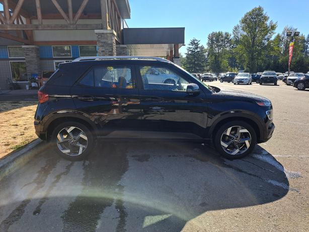 2022 Hyundai Venue FWD - Heated Seats, Heated Wheel, Moonroof image 5