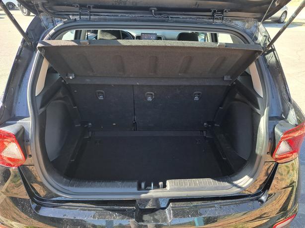 2022 Hyundai Venue FWD - Heated Seats, Heated Wheel, Moonroof image 7