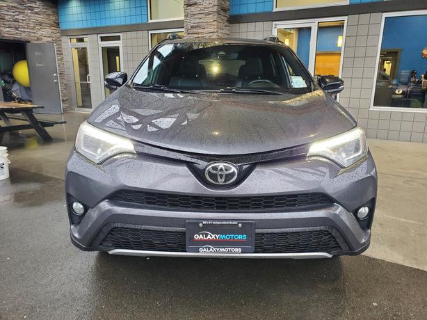 2018 Toyota RAV4 SE AWD - Heated Seats, Heated Wheel image 3
