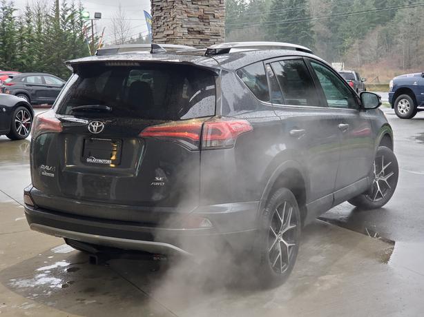 2018 Toyota RAV4 SE AWD - Heated Seats, Heated Wheel image 6