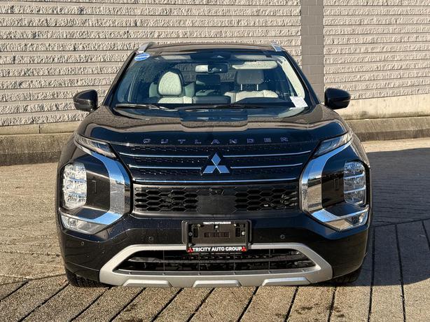 2023 Mitsubishi Outlander PHEV GT - No Accidents, One Owner, 360 Cameras image 3