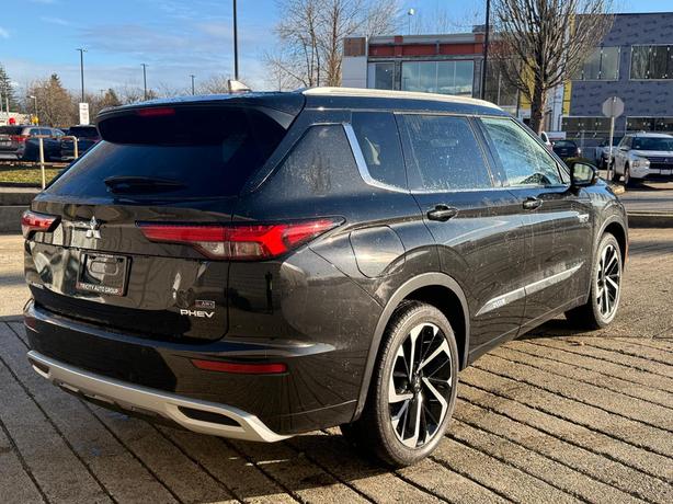 2023 Mitsubishi Outlander PHEV GT - No Accidents, One Owner, 360 Cameras image 6