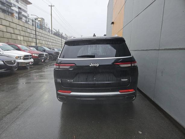 2023 Jeep Grand Cherokee L Summit Reserve 4x4 | One Owner | Night Vision! image 5