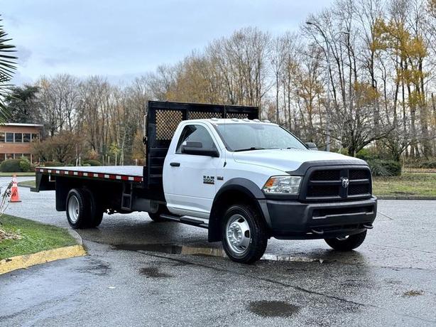 2018 RAM 5500 Regular Cab 2WD DRW 16-Foot Flat Deck Truck image 1