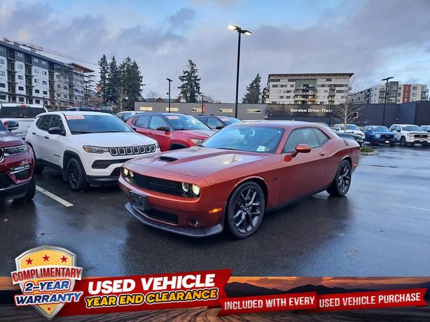 2023 Dodge Challenger R/T image 1