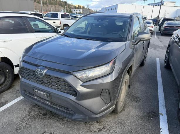 2021 Toyota RAV4 LE BACKUP CAMERA! APPLE CARPLAY! ANDROID AUTO! image 2