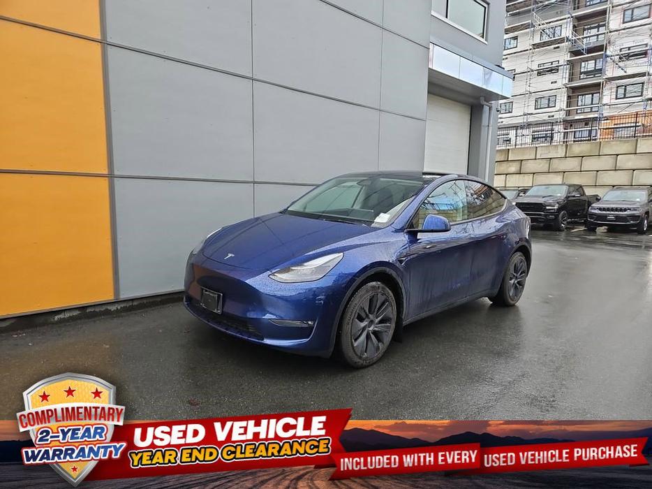 2025 Tesla Model Y Long Range display photo